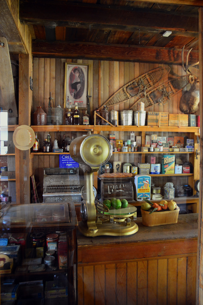 2015-06-10, 004, General Store