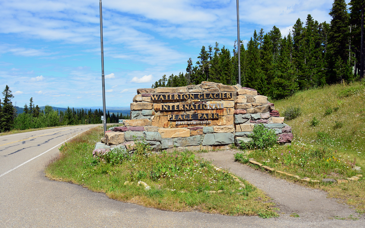 2015-07-19, 001, Waterton Lakes NP, Canada, Entrance