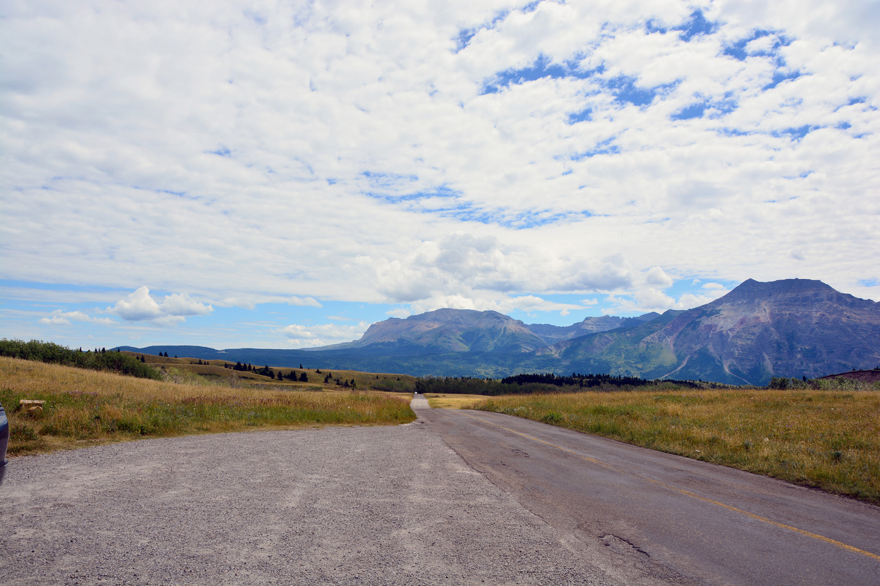 2015-07-19, 027, Waterton Lakes NP, Canada, Along Red Rock Pwy