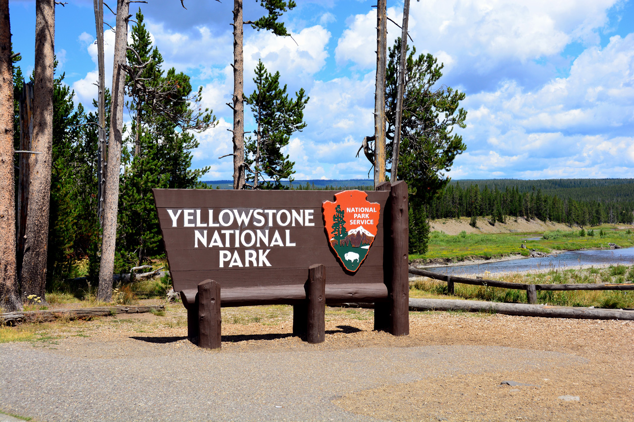 2015-07-24, 001, Yellowstons NP, WY, Entrance