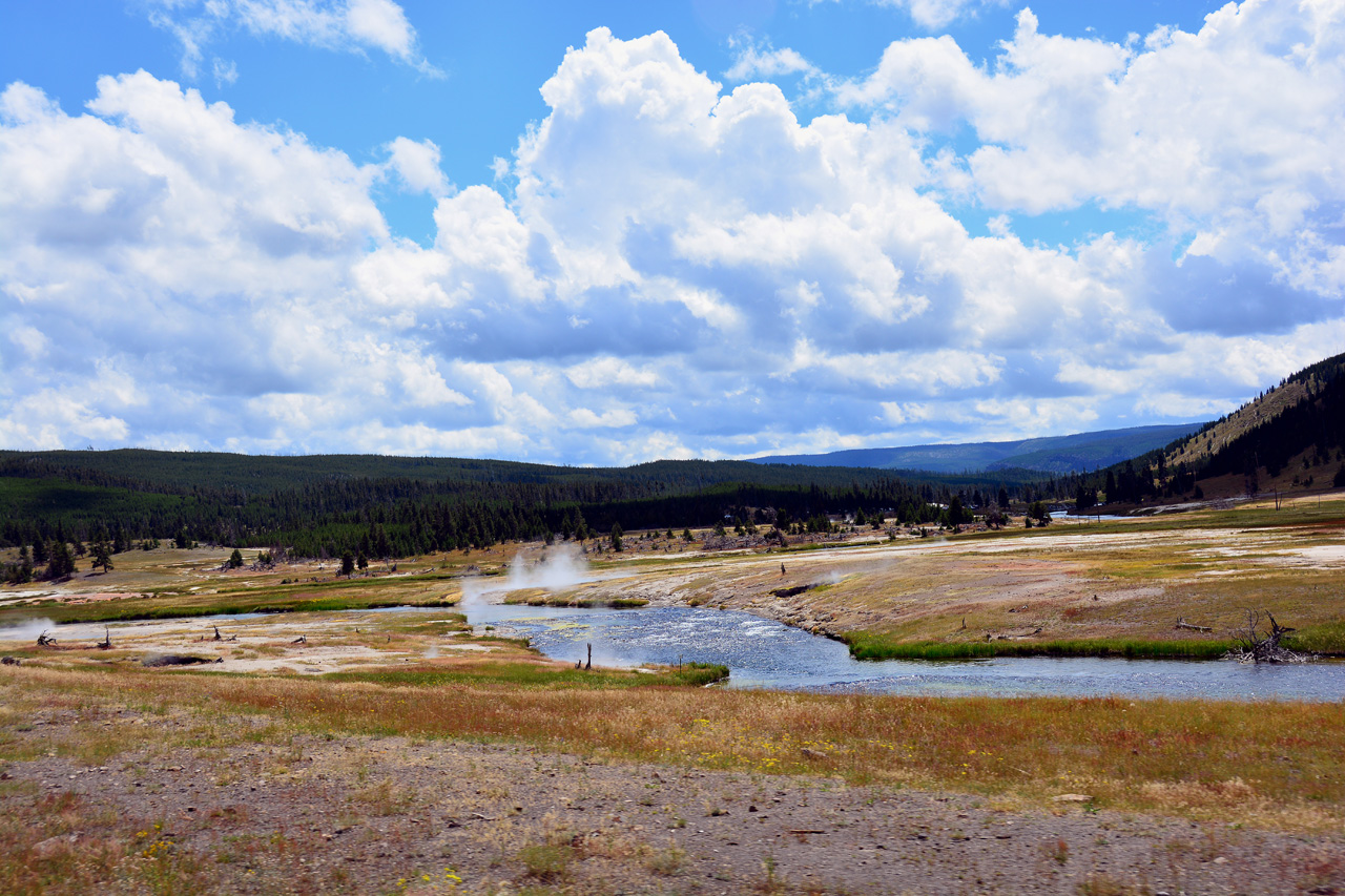 2015-07-23, 033, Yellowstone NP, WY, Upper Geyser Basin