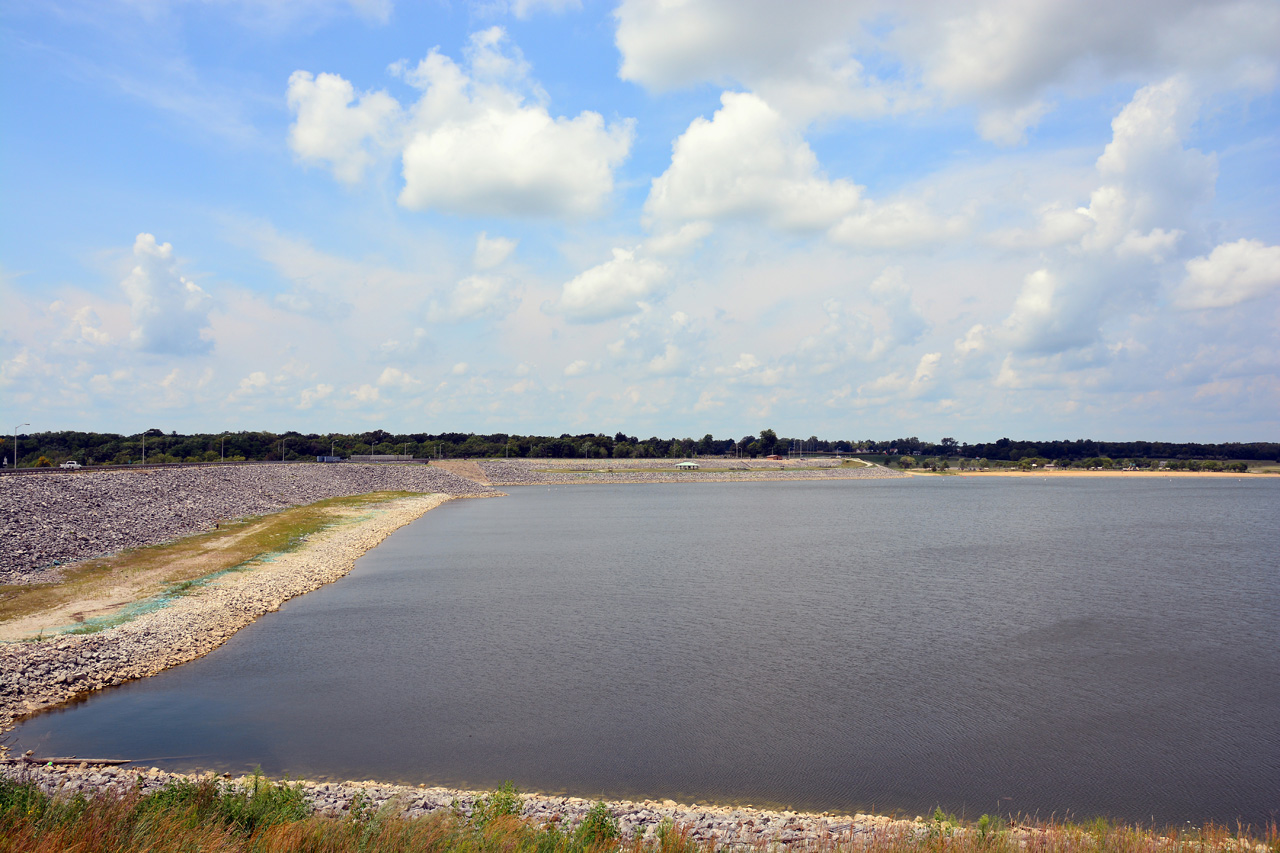 2015-08-18, 005, Lake Shelbyville Dam, West