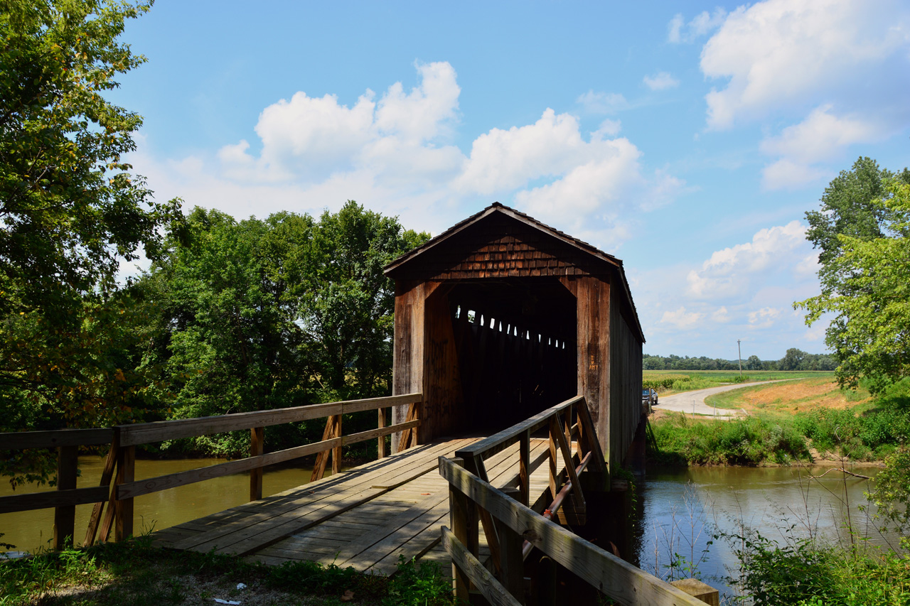2015-08-18, 014, Thompson Mill Covered Bridge, 1868, Cowden, IL