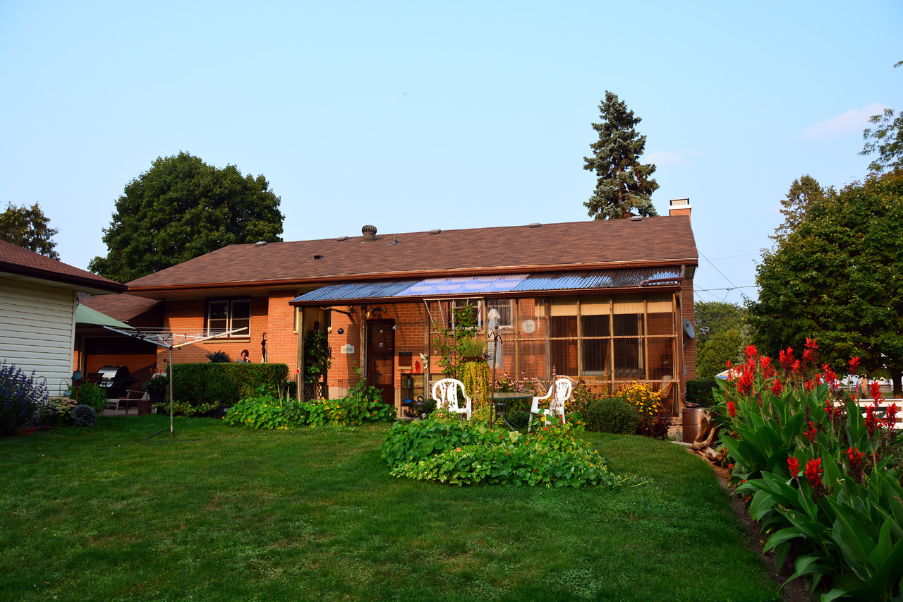 2015-09-01, 006, The Roth's House, London, Ont, CA