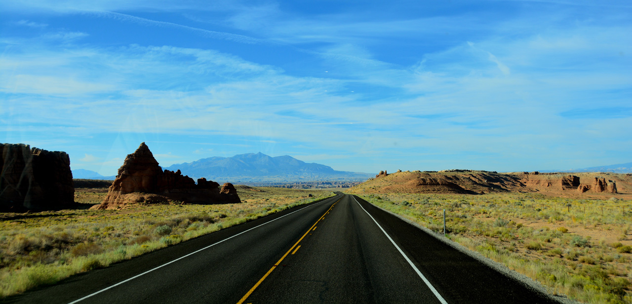 2015-09-26, 008, Along Utah Rt-24 South from I-70